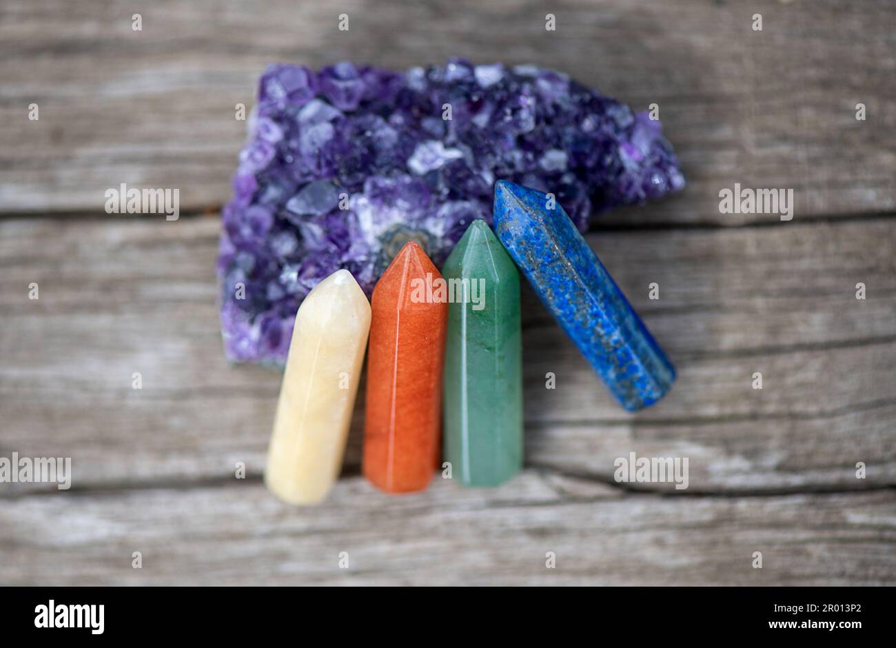 cristalli. Magic Healing gemstone minerale per meditazione, rituale Cristallo, Witchcraft, Chakra relax. pratica esoterica spirituale, per la meditazione Foto Stock