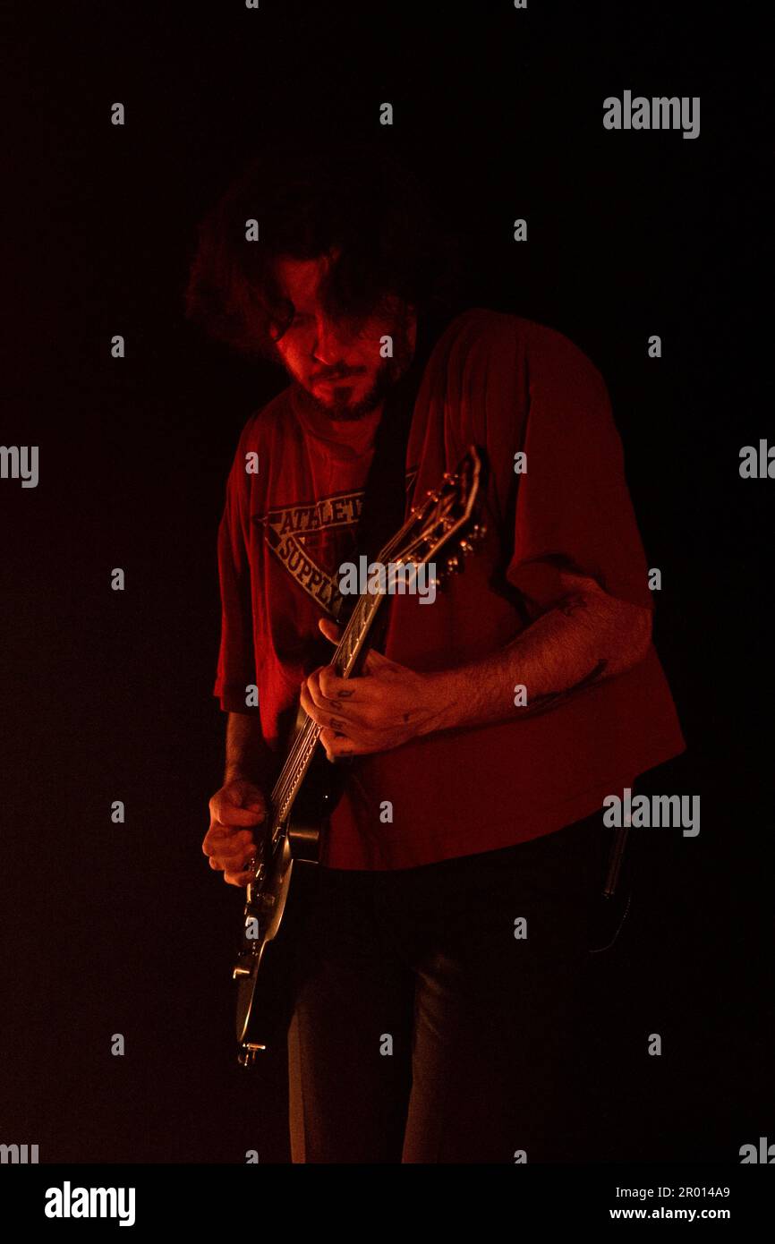 Milano, Italia. 06th maggio, 2023. Spencer Stewart della Band Camino suona dal vivo a Santeria a Milano il 5th 2023 maggio (Foto di Mairo Cinquetti/NurPhoto) Credit: NurPhoto SRL/Alamy Live News Foto Stock