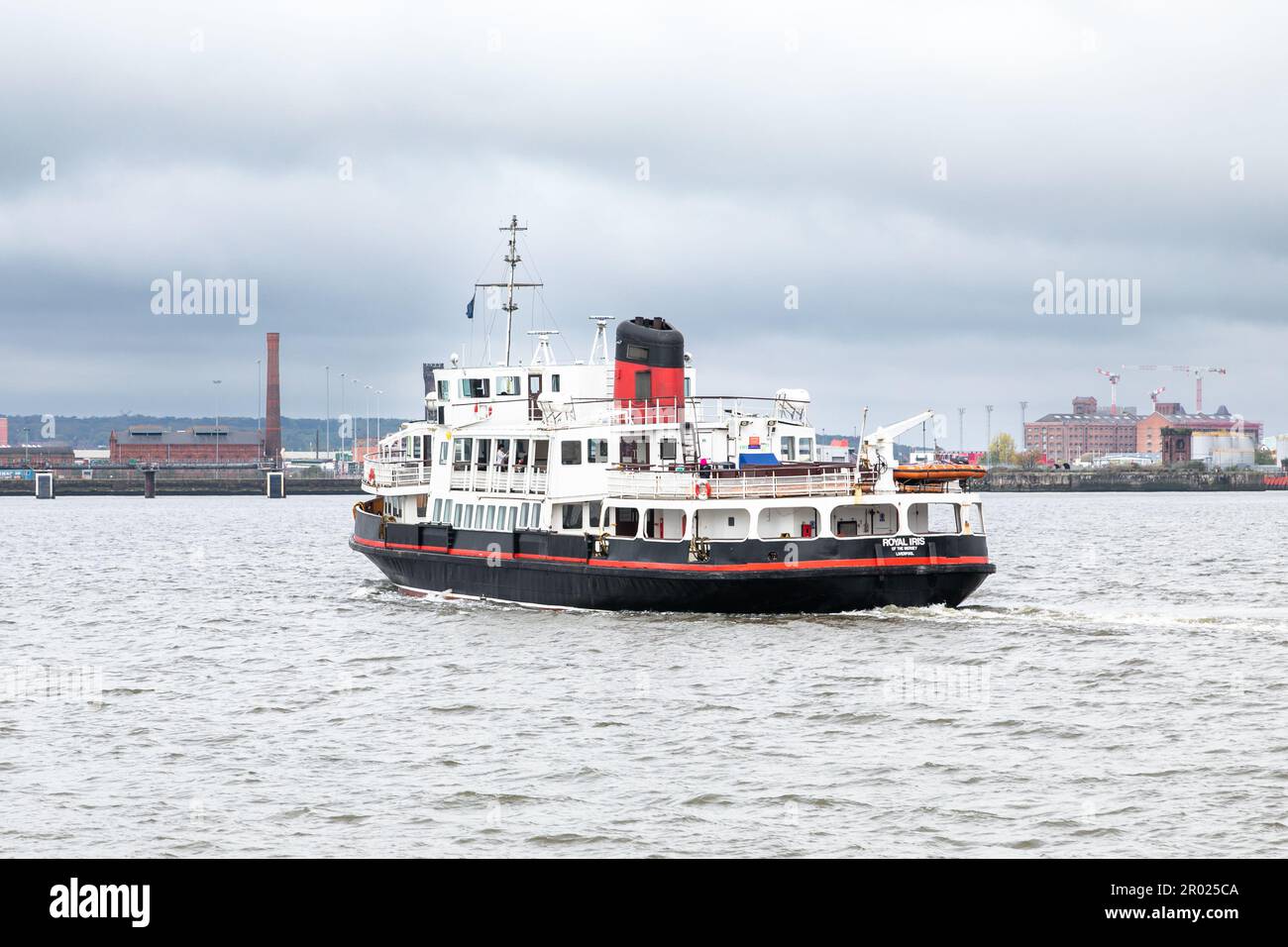 Lungo il lungomare di Liverpool Foto Stock