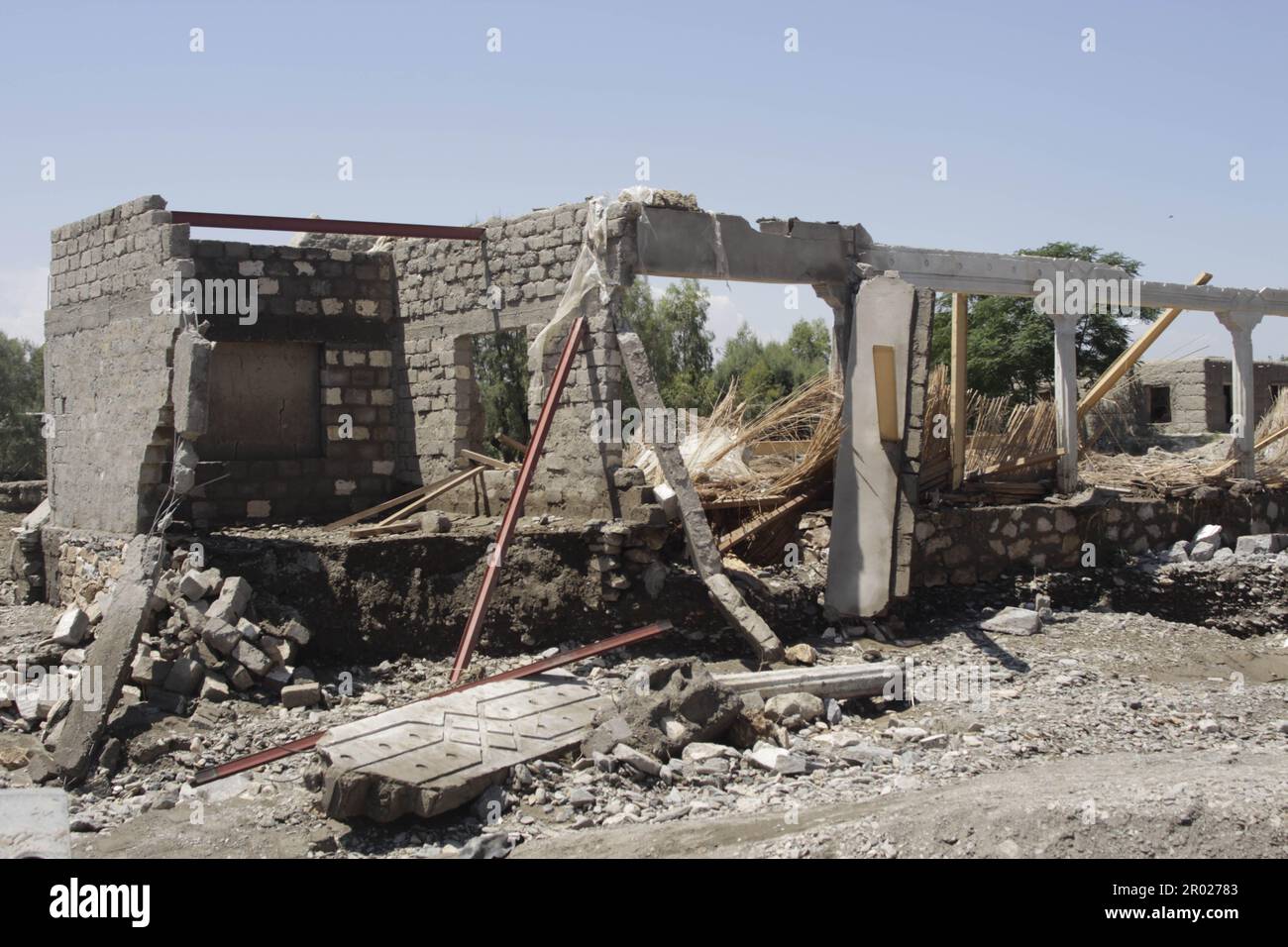 Nangarhar. 6th maggio, 2023. Questa foto scattata il 6 maggio 2023 mostra un'area colpita dall'alluvione nella provincia di Nangarhar, Afghanistan. Piogge intense e inondazioni improvvise hanno ucciso quattro persone e ferito altri 25 nella provincia di Nangarhar orientale dell'Afghanistan, ha detto una dichiarazione del governo provinciale rilasciato qui sabato. Credit: Aimal Zahir/Xinhua/Alamy Live News Foto Stock