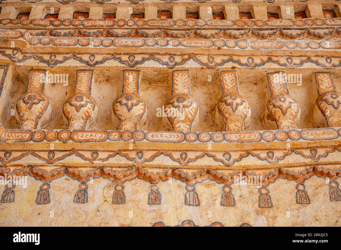 Colorato dipinto dal portale, missione di San Javier, sito UNESCO Missioni gesuite di Chiquitos, Bolivia Foto Stock