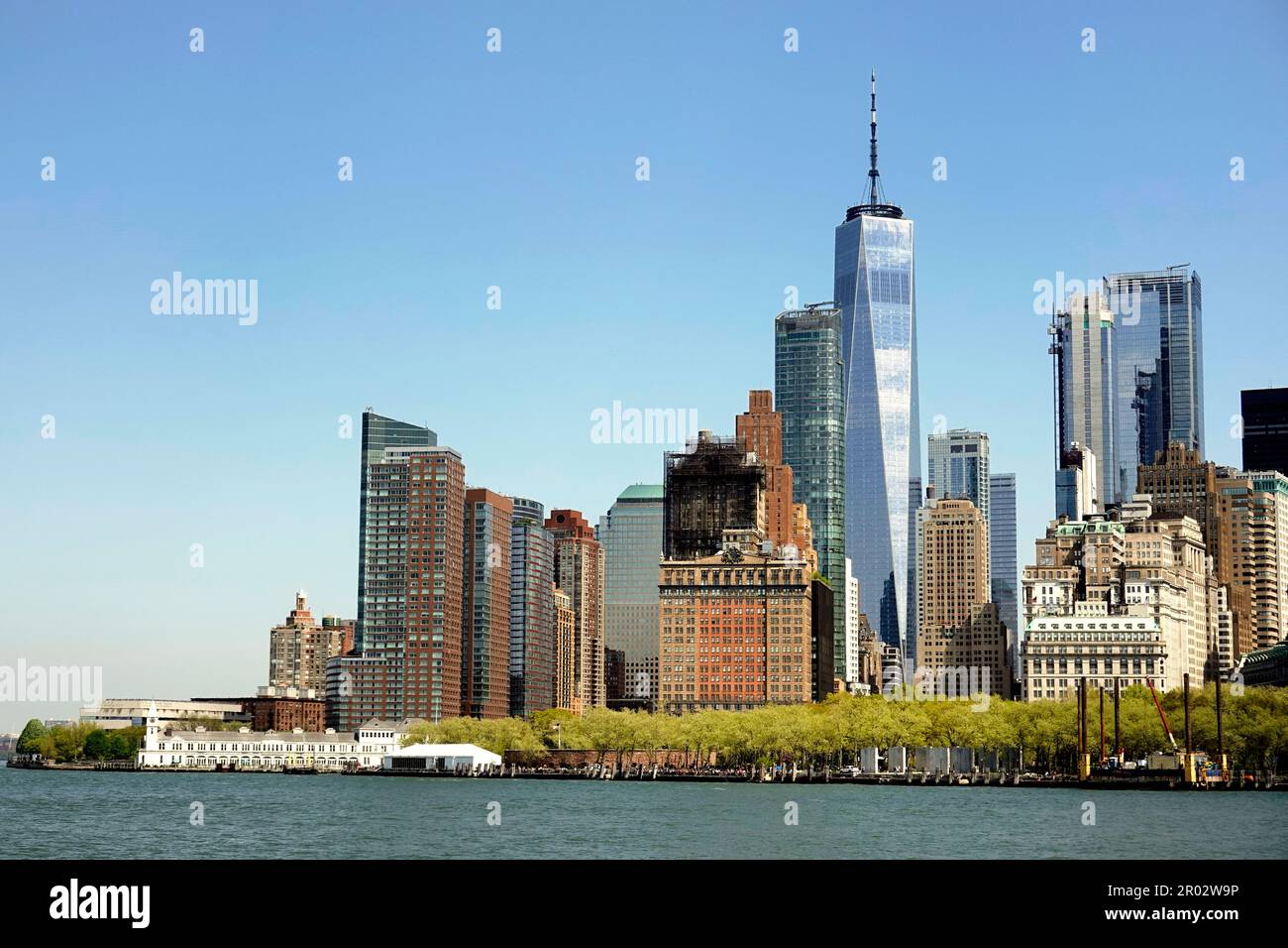 Vista del quartiere finanziario, Lower Manhattan, New York dal fiume Hudson Foto Stock