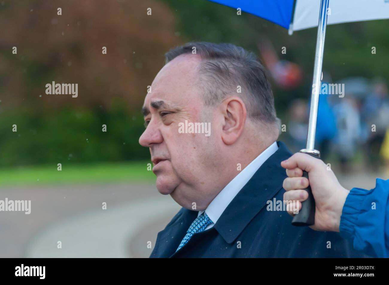 Glasgow, Scozia, Regno Unito. 6th maggio, 2023. L'ex primo ministro Alex Salmond si unisce ai sostenitori dell'indipendenza scozzese per marciare da Kelvingrove Park attraverso il centro della città a un rally a Glasgow Green. L'evento è stato organizzato dal gruppo All Under One Banner. Credit: SKULLY/Alamy Live News Foto Stock