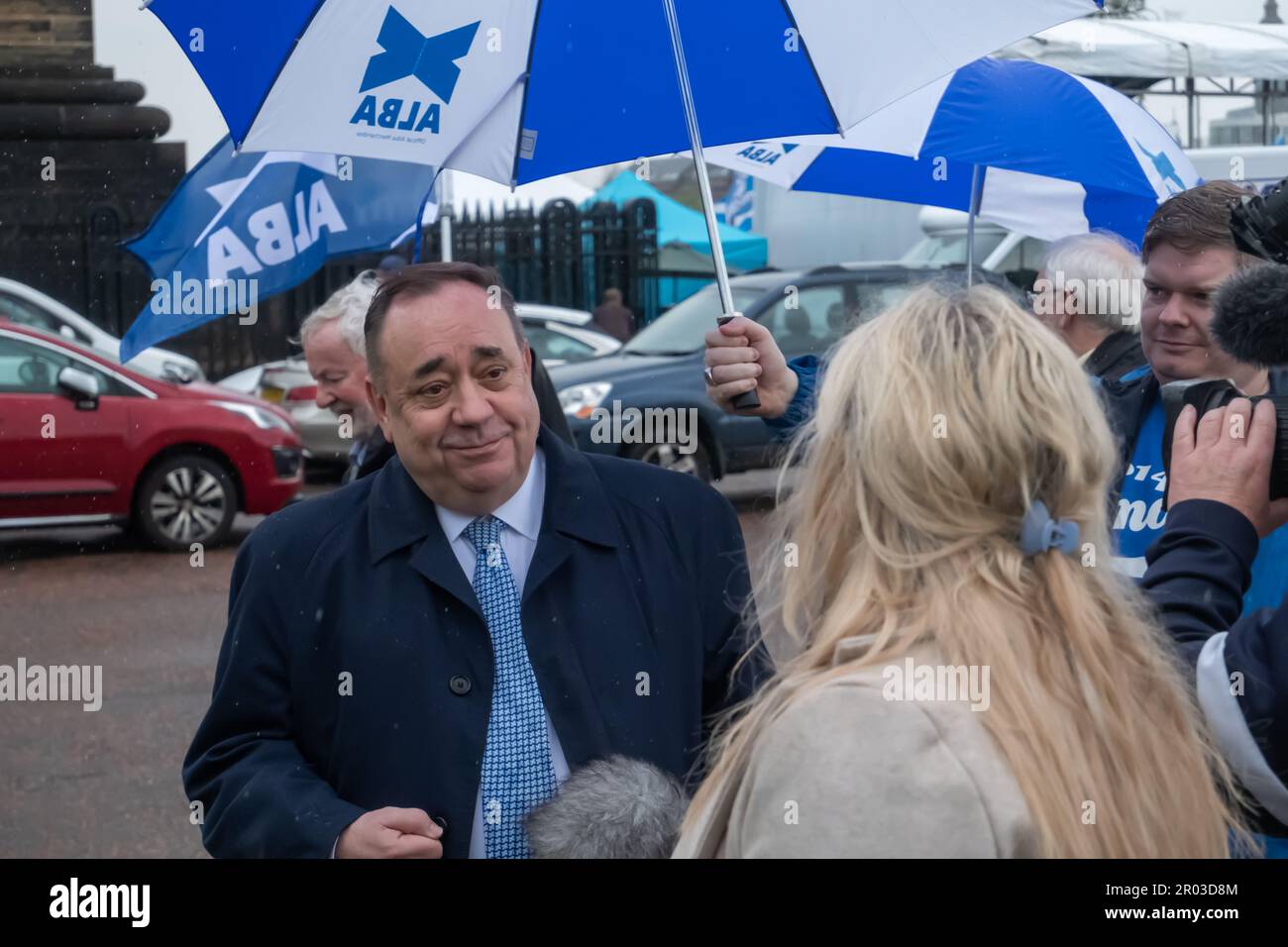 Glasgow, Scozia, Regno Unito. 6th maggio, 2023. L'ex primo ministro Alex Salmond si unisce ai sostenitori dell'indipendenza scozzese per marciare da Kelvingrove Park attraverso il centro della città a un rally a Glasgow Green. L'evento è stato organizzato dal gruppo All Under One Banner. Credit: SKULLY/Alamy Live News Foto Stock