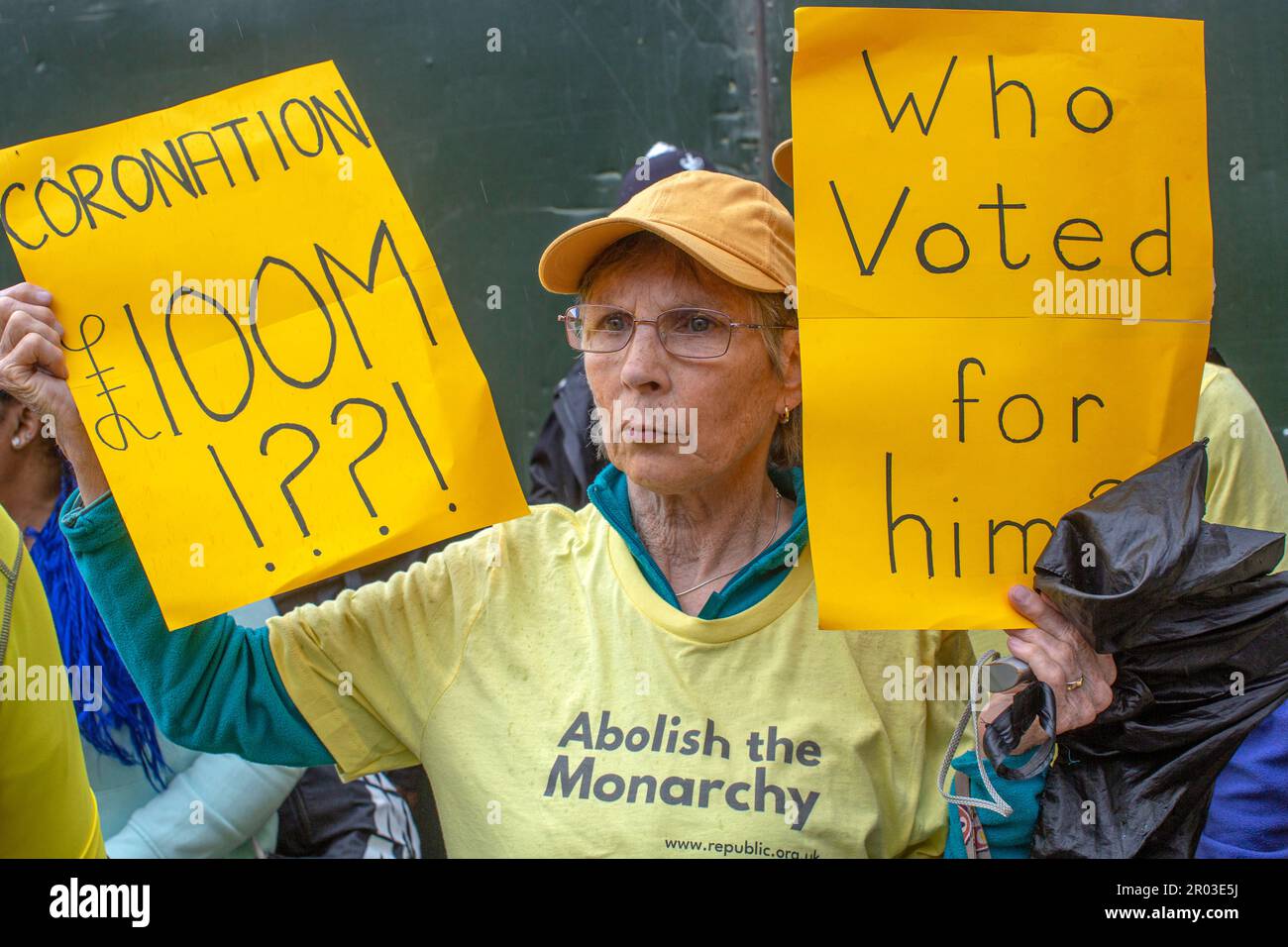 Londra, Regno Unito. 6 maggio, 2023. I manifestanti dell'anti-monarchia organizzati dalla Repubblica organizzano un rally 'non il mio re' il giorno dell'incoronazione di re Carlo III Credit: horst friedrichs/Alamy Live News Foto Stock