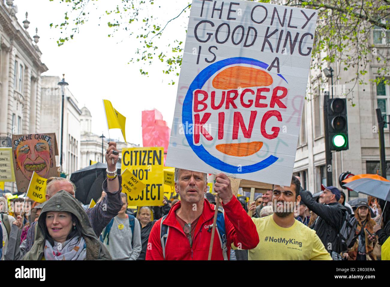 Londra, Regno Unito. 6 maggio, 2023. I manifestanti dell'anti-monarchia organizzati dalla Repubblica organizzano un rally 'non il mio re' il giorno dell'incoronazione di re Carlo III Credit: horst friedrichs/Alamy Live News Foto Stock