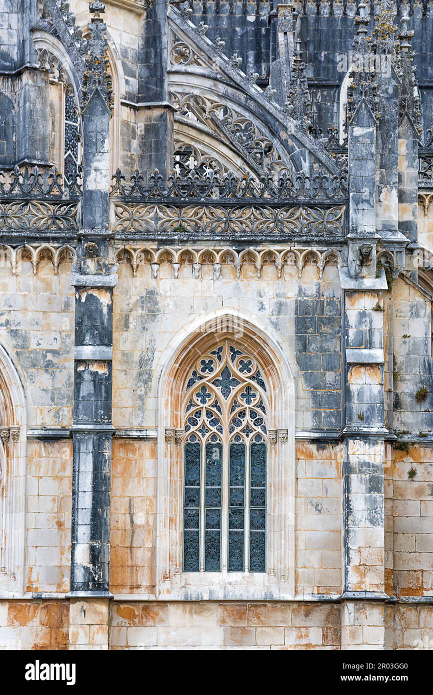 Particolare della finestra della Cattedrale di Batalha in Portogallo Foto Stock