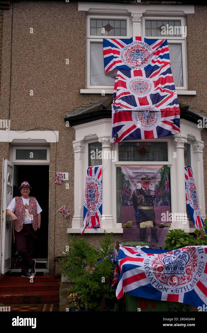 Casa decorata per Coronation Day - 6 maggio 2023 - in Abbey Wood, sud-est di Londra, Regno Unito Foto Stock