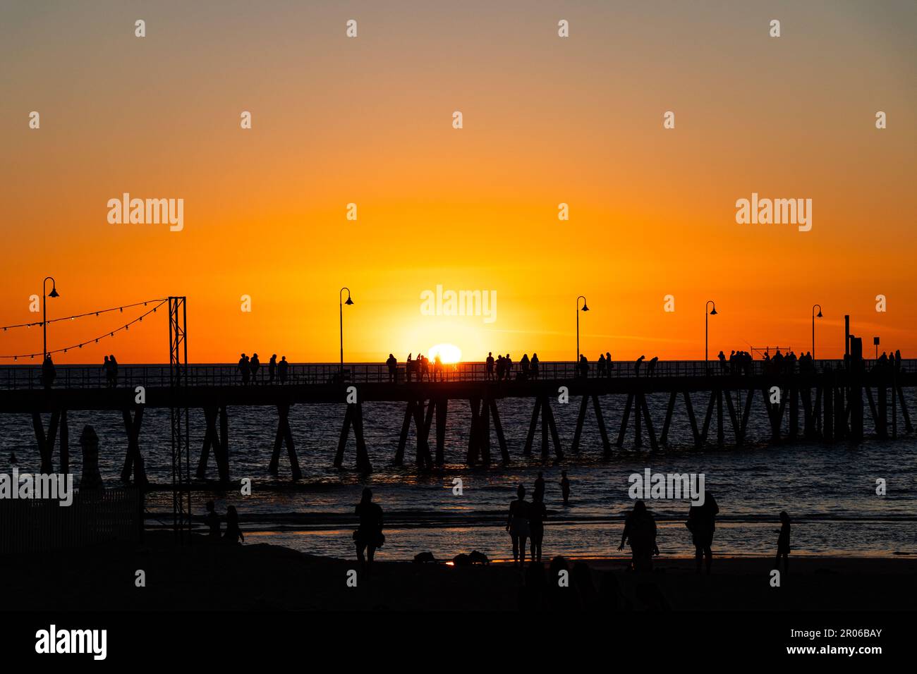 Glenelg Jetty e Beach Sunset a Glenelg, South Australia Foto Stock
