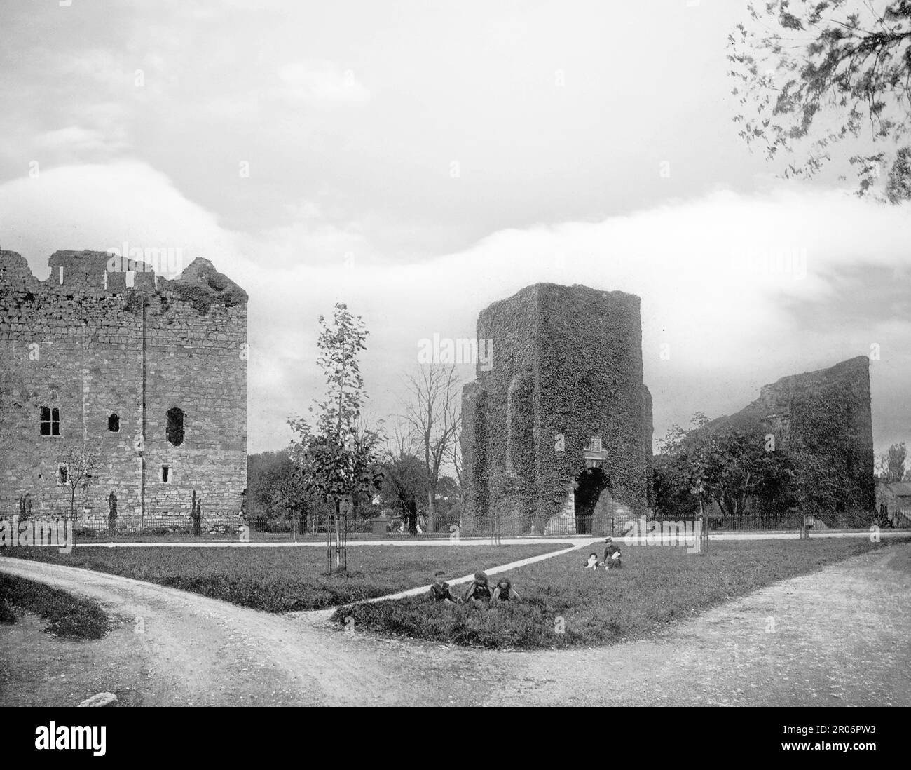 Litografia d'epoca dell'assedio del castello immagini e fotografie ...