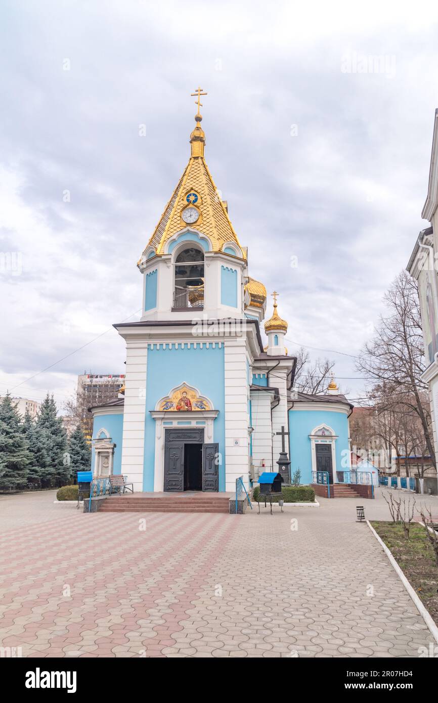 Chisinau, Moldova - 8 marzo 2023: Monastero di Ciuflea (Manastirea Ciuflea). Monastero ortodosso moldavo dedicato a San Teodoro di Amasea. Foto Stock