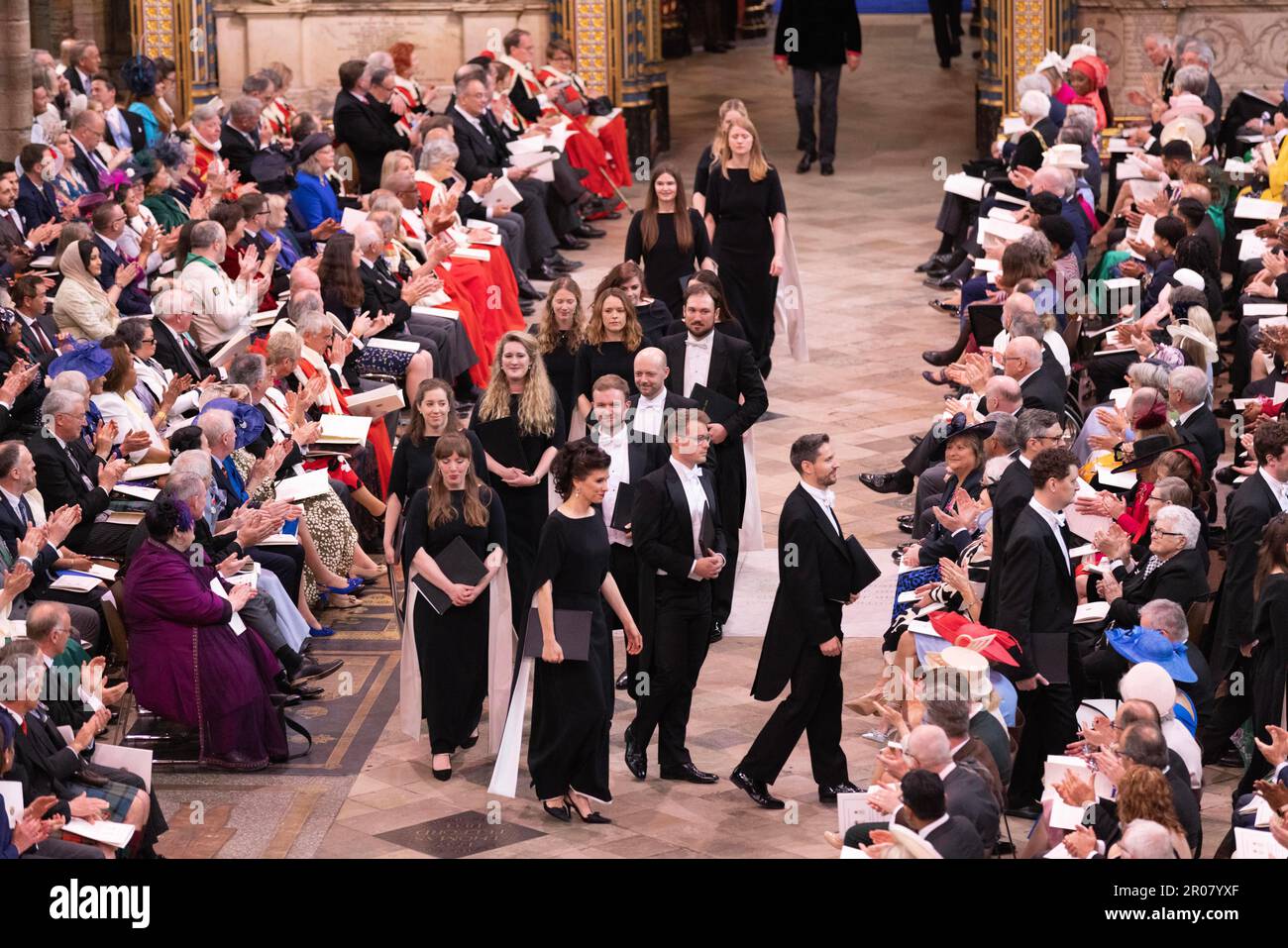 FOTO:JEFF GILBERT 06th maggio 2023 il coro di Monte Verdi lascia il loft dell'organo per l'incoronazione di Re Carlo III all'interno dell'Abbazia di Westminster, Londra, Regno Unito Foto Stock