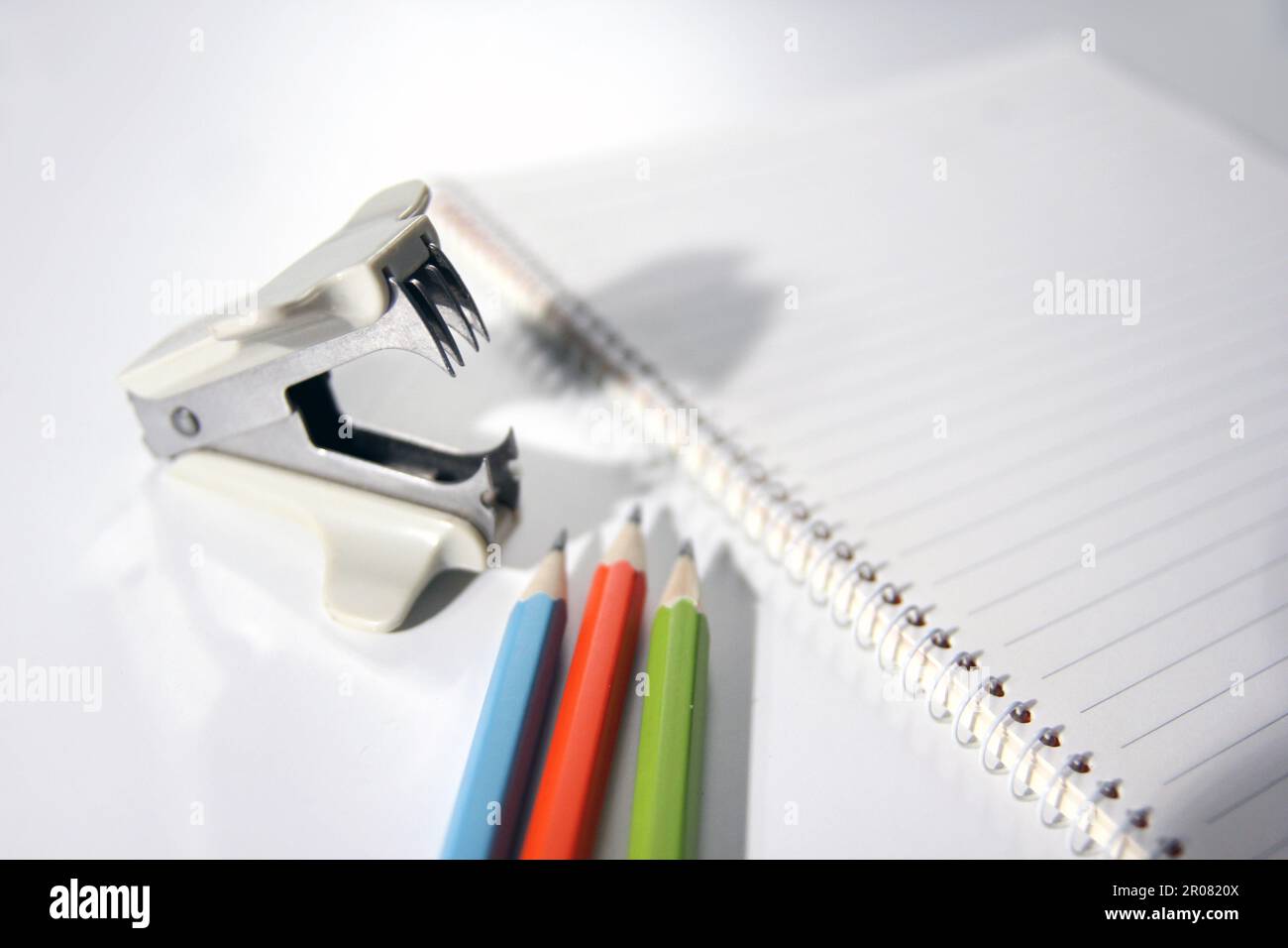 Concetto di cartoleria a matita e notebook Foto Stock