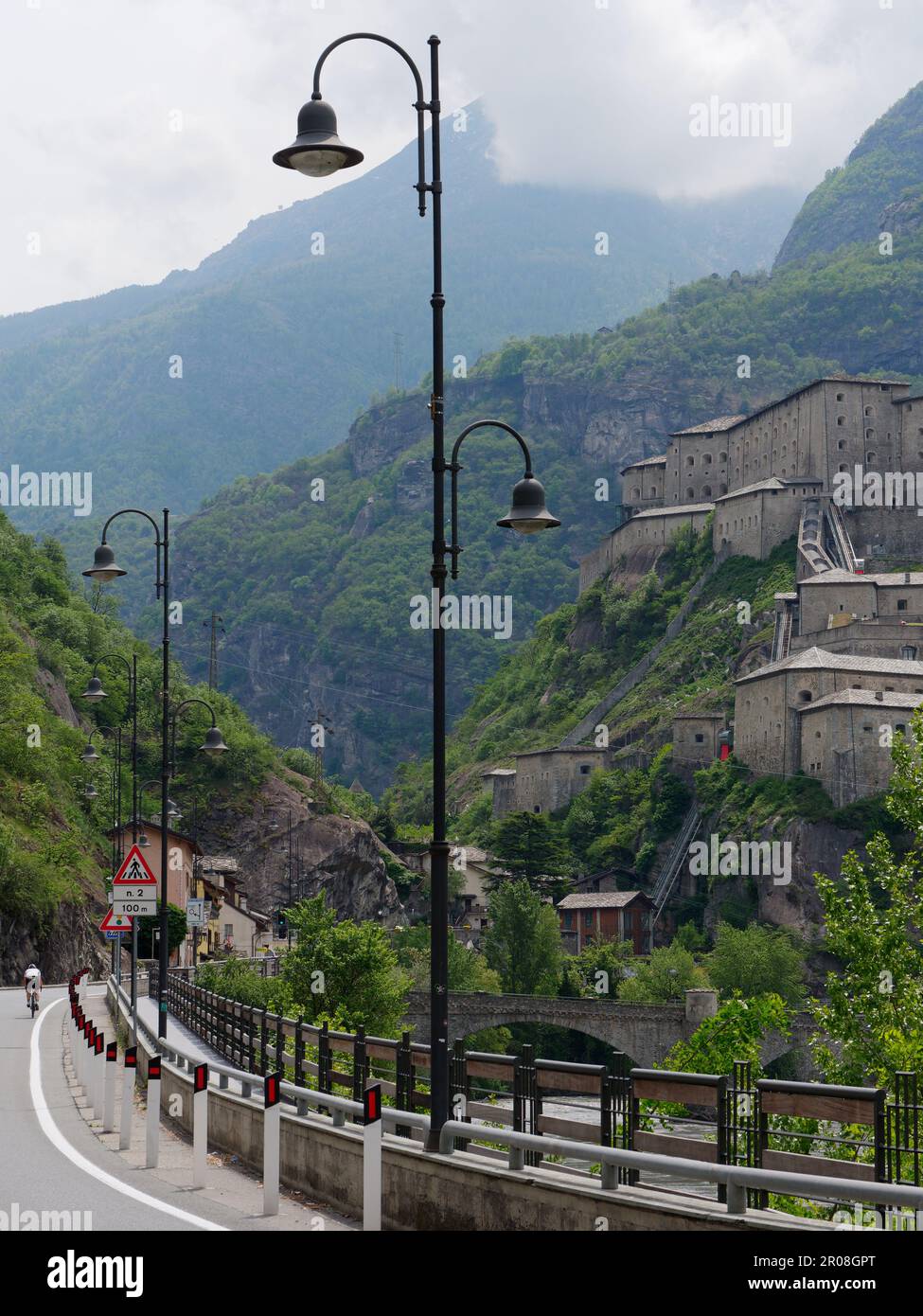 Forte di Bard (forte di Bard) in Valle d'Aosta, NW Italia Foto Stock
