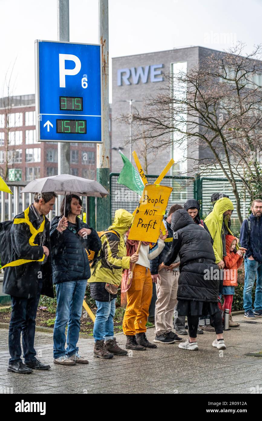 Dimostrazione climatica, contro ulteriori miniere di carbone nell'area mineraria della lignite, protesta contro la società energetica RWE e la lignite mineraria nel primo Foto Stock