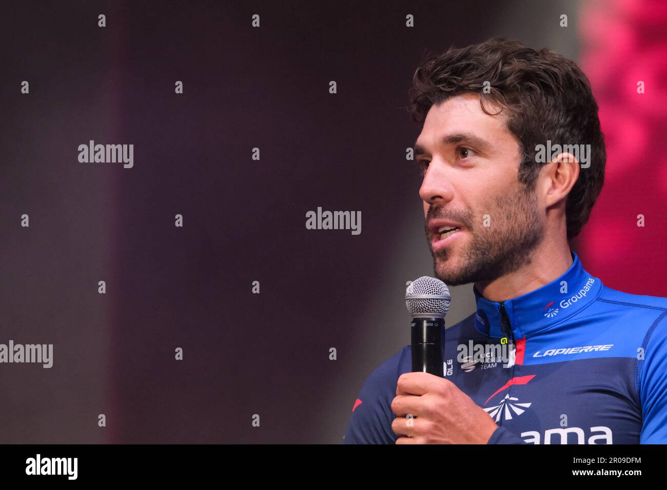 Thibaut Pinot di Francia - Groupama FDJ visto durante il giro d'Italia 106th 2023. La cerimonia di apertura della presentazione del team per il giro d'Italia 2023 106th, a Pescara Foto Stock