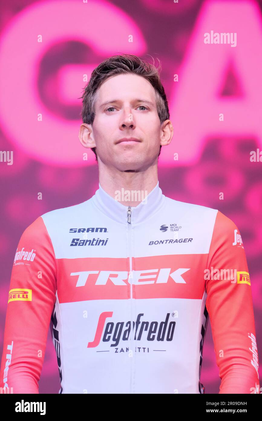 Bauke Mollema dei Paesi Bassi - Trek - Segafredo visto durante il giro d'Italia 106th 2023. La cerimonia di apertura della presentazione del team per il giro d'Italia 2023 106th, a Pescara Foto Stock