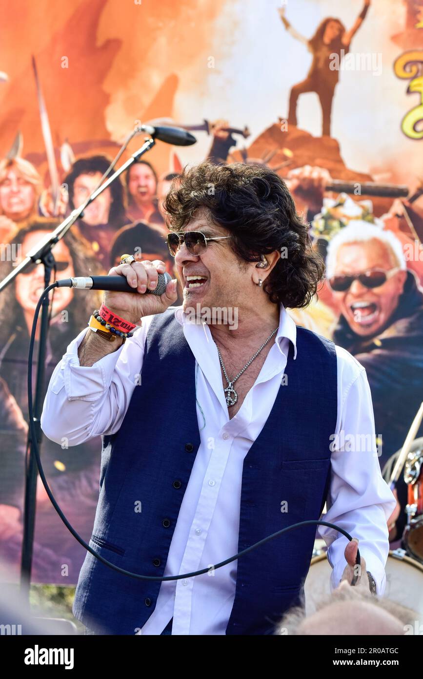 Los Encino state Historic Park, Encino, California, 7 maggio 2023 - Terry Ilous si esibisce sul palco al Rock per Ronnie, Ronnie James Dio Cancer Fund Charity Event. Foto di credito: Ken Howard/Alamy Foto Stock