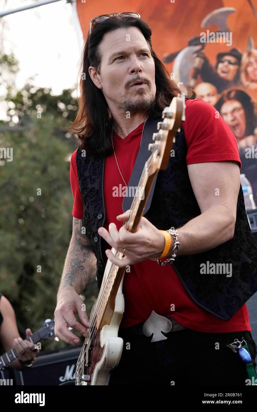 7 maggio 2023: Musicista - Sean McNabb sul palco al â€œRock per Ronnie 2023â€ Concerto a beneficio di Ronnie James Dio Cancer Fund, . Los Encinos state Historic Park Encino, California, USA, 7 maggio 2023 (Credit Image: © Scott Mitchell/ZUMA Press Wire) SOLO PER USO EDITORIALE! Non per USO commerciale! Foto Stock