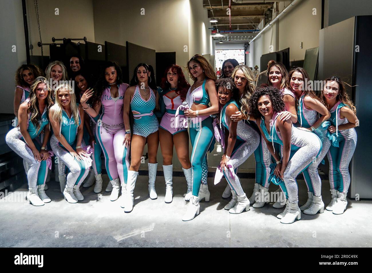 Miami, Stati Uniti. 07th maggio, 2023. 5/7/2023, Miami International Autodrome, Miami, FORMULA 1 CRYPTO.COM MIAMI GRAND PRIX, foto cheerleaders sulla griglia di partenza Credit: dpa/Alamy Live News Foto Stock