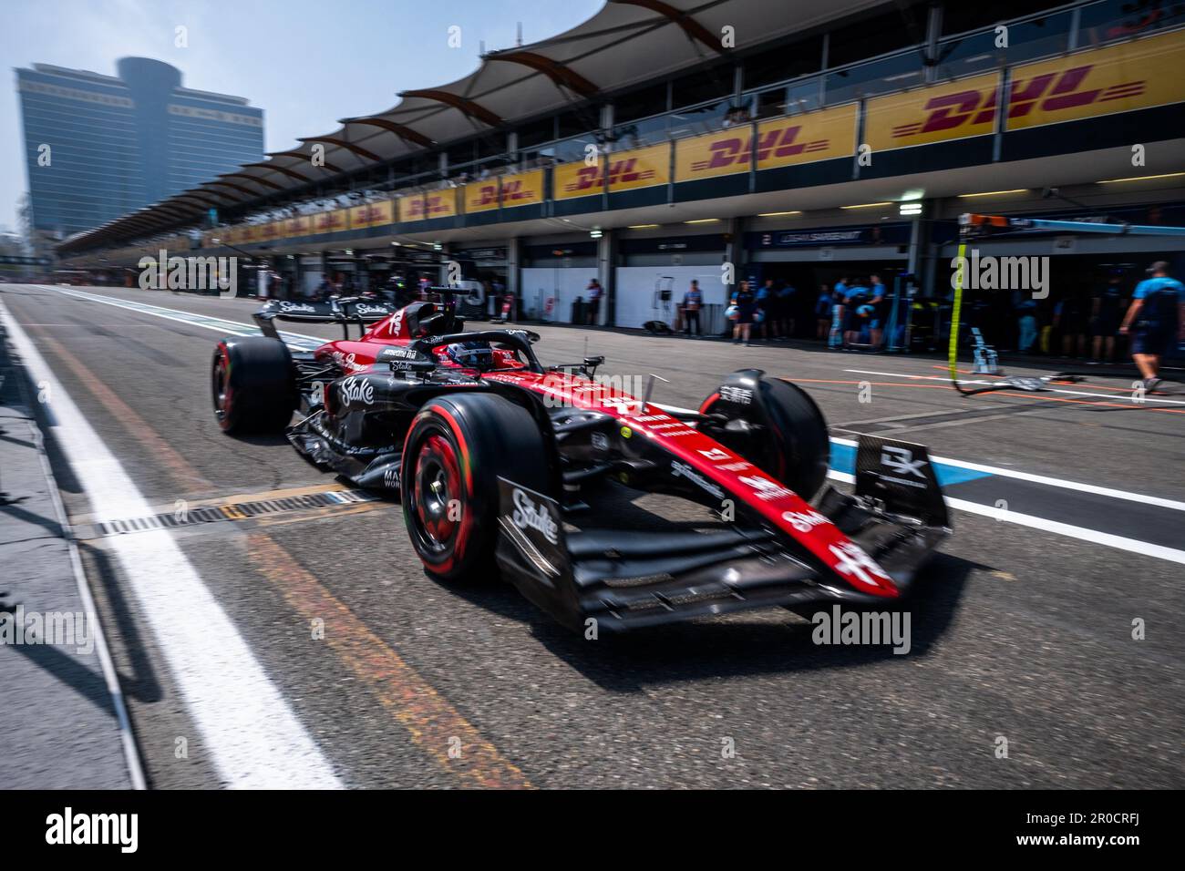 BAKU, AZERBAIGIAN, circuito cittadino di baku, 28.April.2023: #77, Valtteri BOTTAS, Alfa Romeo Racing F1 Team, durante il Gran Premio di Formula uno in Azerbaigian a Ba Foto Stock