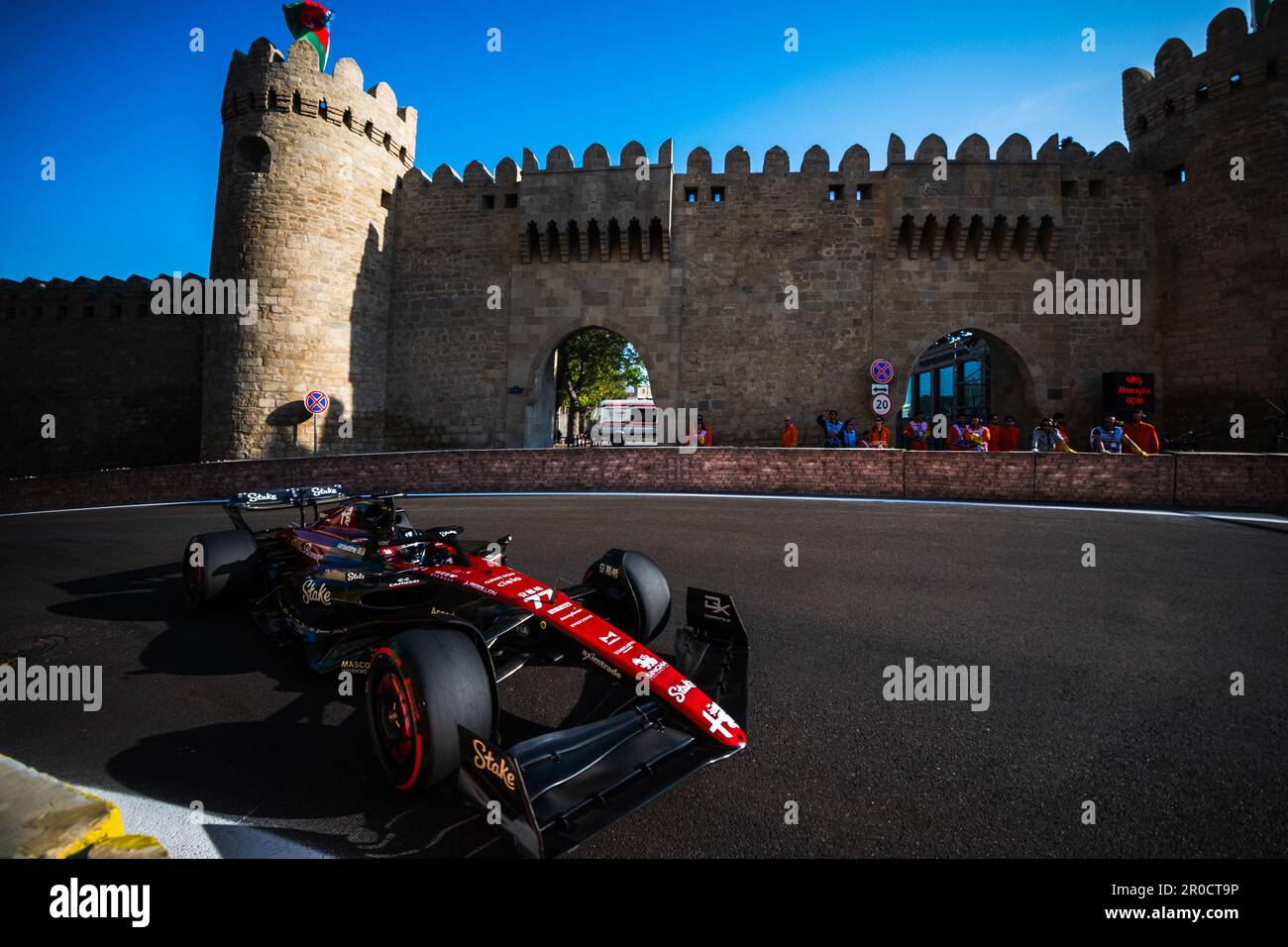 BAKU, AZERBAIGIAN, circuito cittadino di baku, 28.April.2023: #77, Valtteri BOTTAS, Alfa Romeo Racing F1 Team, durante il Gran Premio di Formula uno in Azerbaigian a Ba Foto Stock