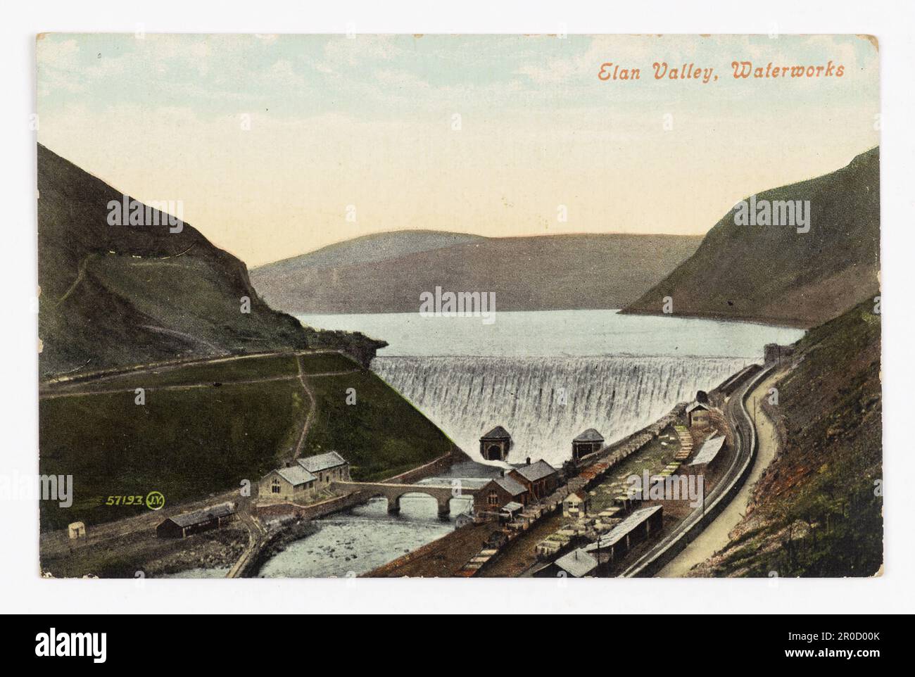 Cartolina - Birmingham Waterworks, Elan Valley, Galles, 1908. Vedute topografiche - Collezione Kesterton. Vista della diga di Caban e del bacino idrico che riforniscono la città di Birmingham con acqua potabile. Foto Stock