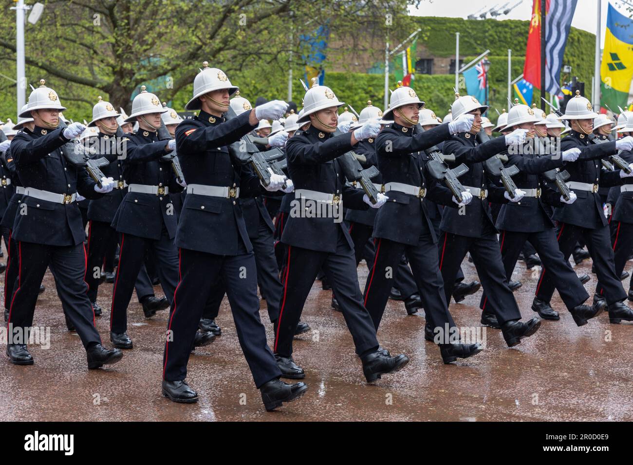 Royal Marines partecipa alla processione di King Charles Coronation lungo il Mall di Londra il 6th maggio 2023 Foto Stock