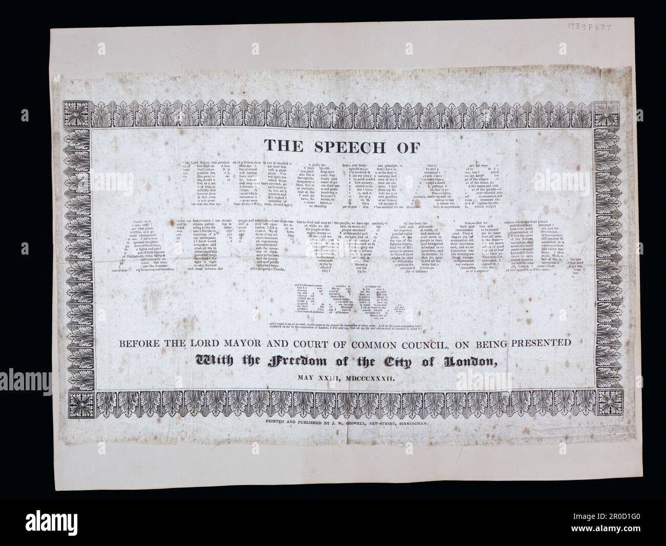 Discorso di Thomas Attwood (1783-1856), stampato su Seta, 1832. Produttore: John Whitehouse Showell. Le parole del discorso di Thomas Attwood sono contenute nelle lettere del suo nome e titolo... Attwood fu fondatore dell'Unione politica di Birmingham e figura di spicco nella campagna pubblica per il Grande atto di riforma del 1832. Foto Stock