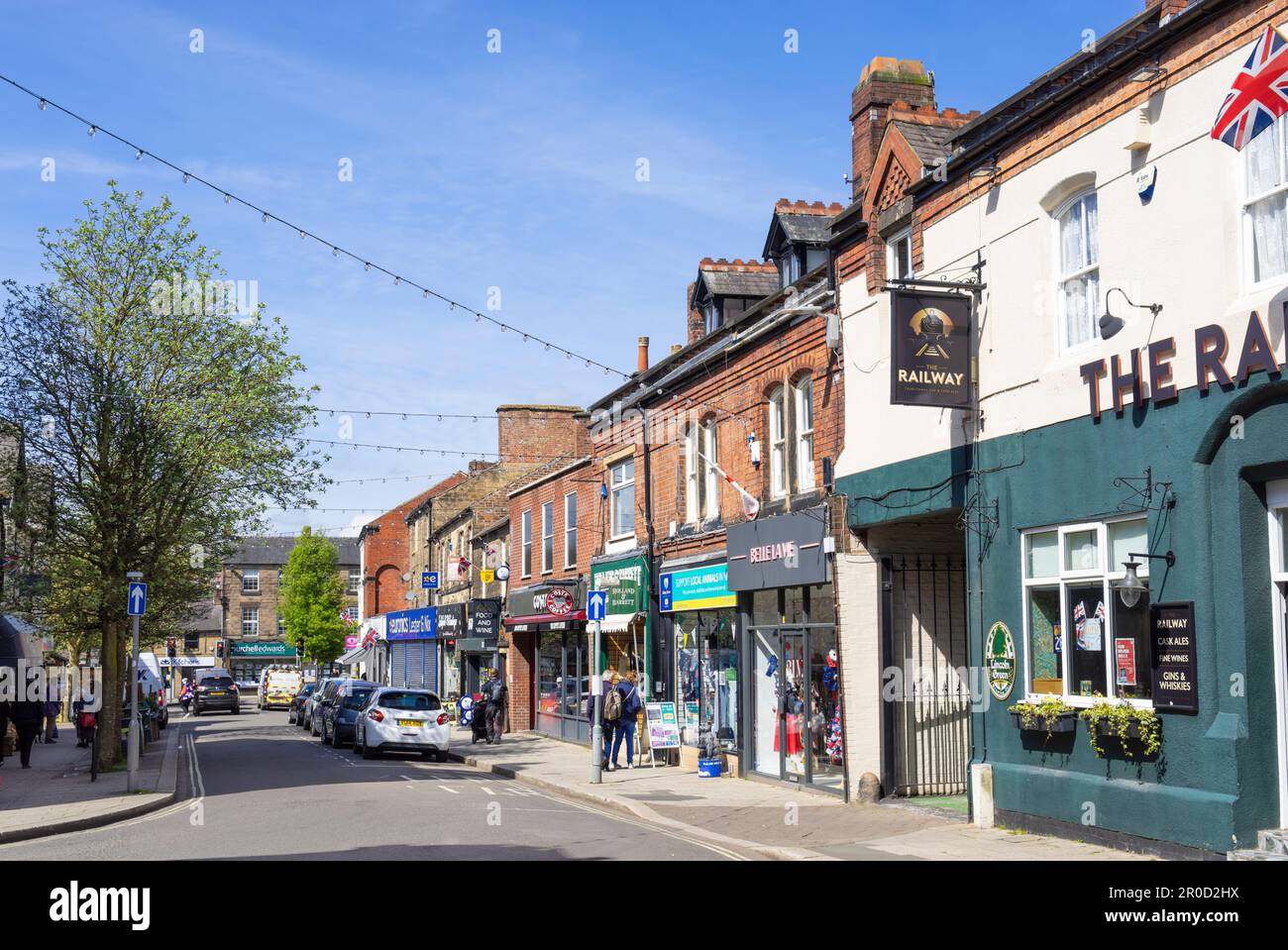 Negozi e attività di Belper Derbyshire in King Street, Belper, Derbyshire, Inghilterra, Regno Unito, GB, Europa Foto Stock