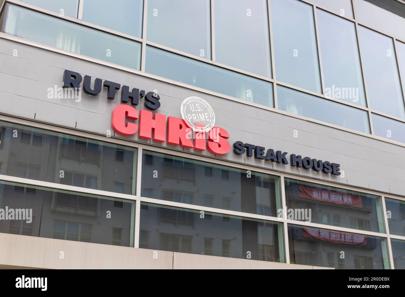 Cincinnati - circa Maggio 2023: Ristorante Ruth's Chris Steak House. Ruth's Chris è stato acquistato dal proprietario di Olive Garden Darden Restaurants. Foto Stock