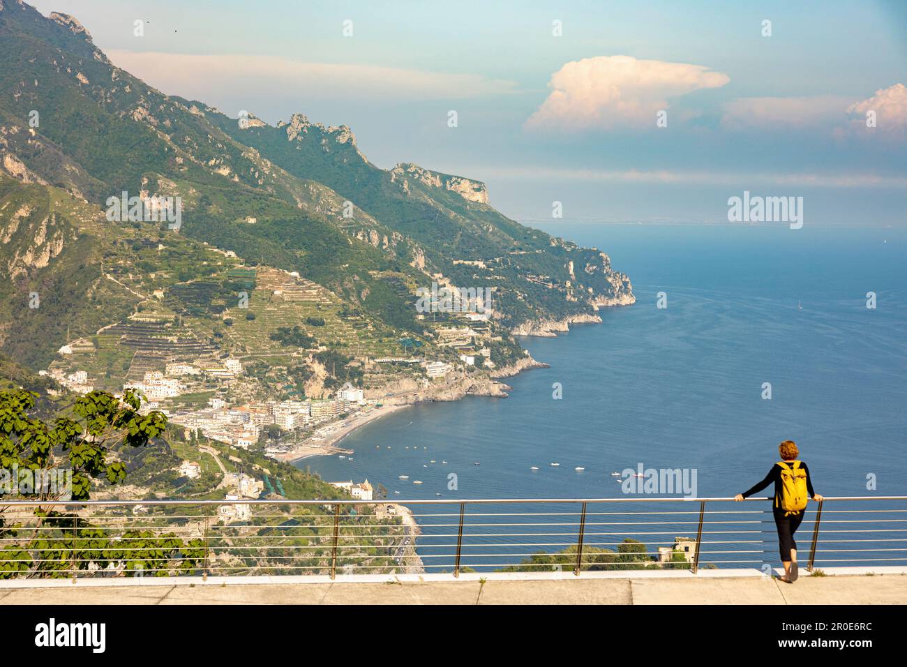 Vista di minori dall'Auditorium Oscar-Niemeyer, Ravello, Campania, Italia Foto Stock