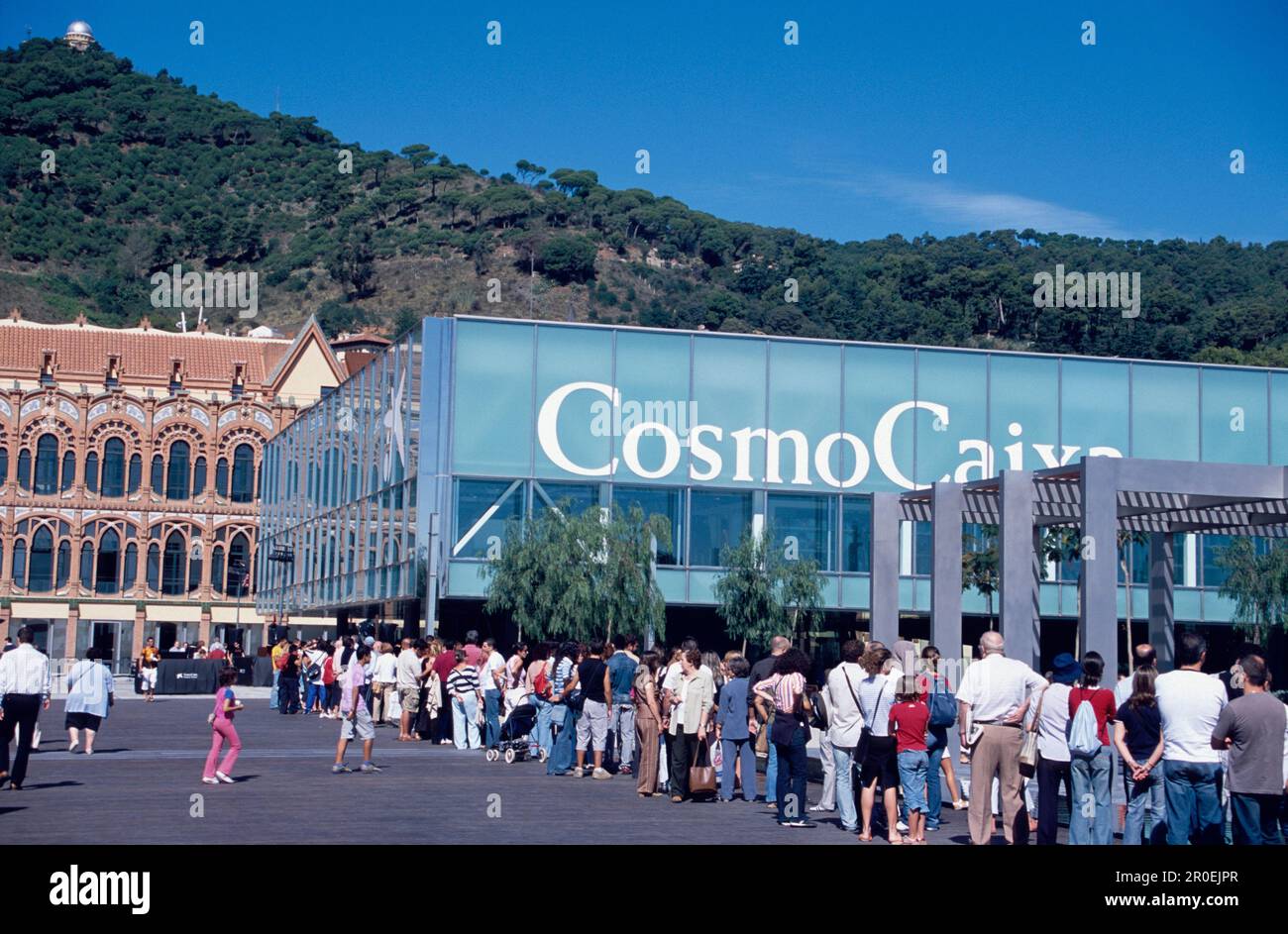 Esterno Museo di Barcellona, Cosmo Caixa, Museo della Scienza, Museu de le Sienca, Barcellona, Catalogna, Spagna Foto Stock