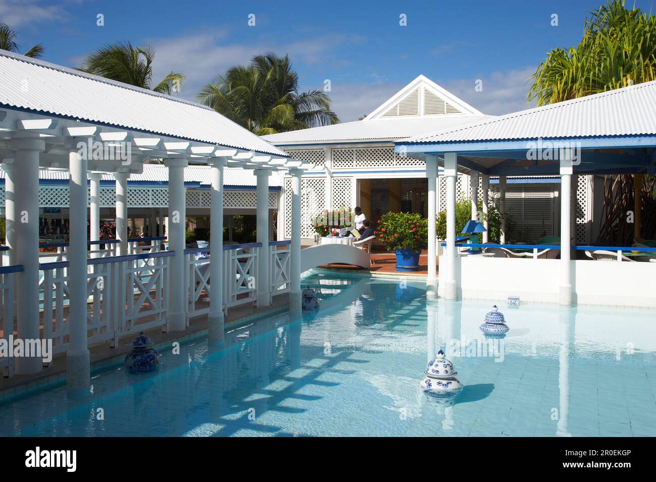 Hotelpool, le Meridien, Saint-Francois, piscina di fronte all'Hotel la Cocoteraie, Grande Terre, Guadalupa, Mar dei Caraibi, America Foto Stock