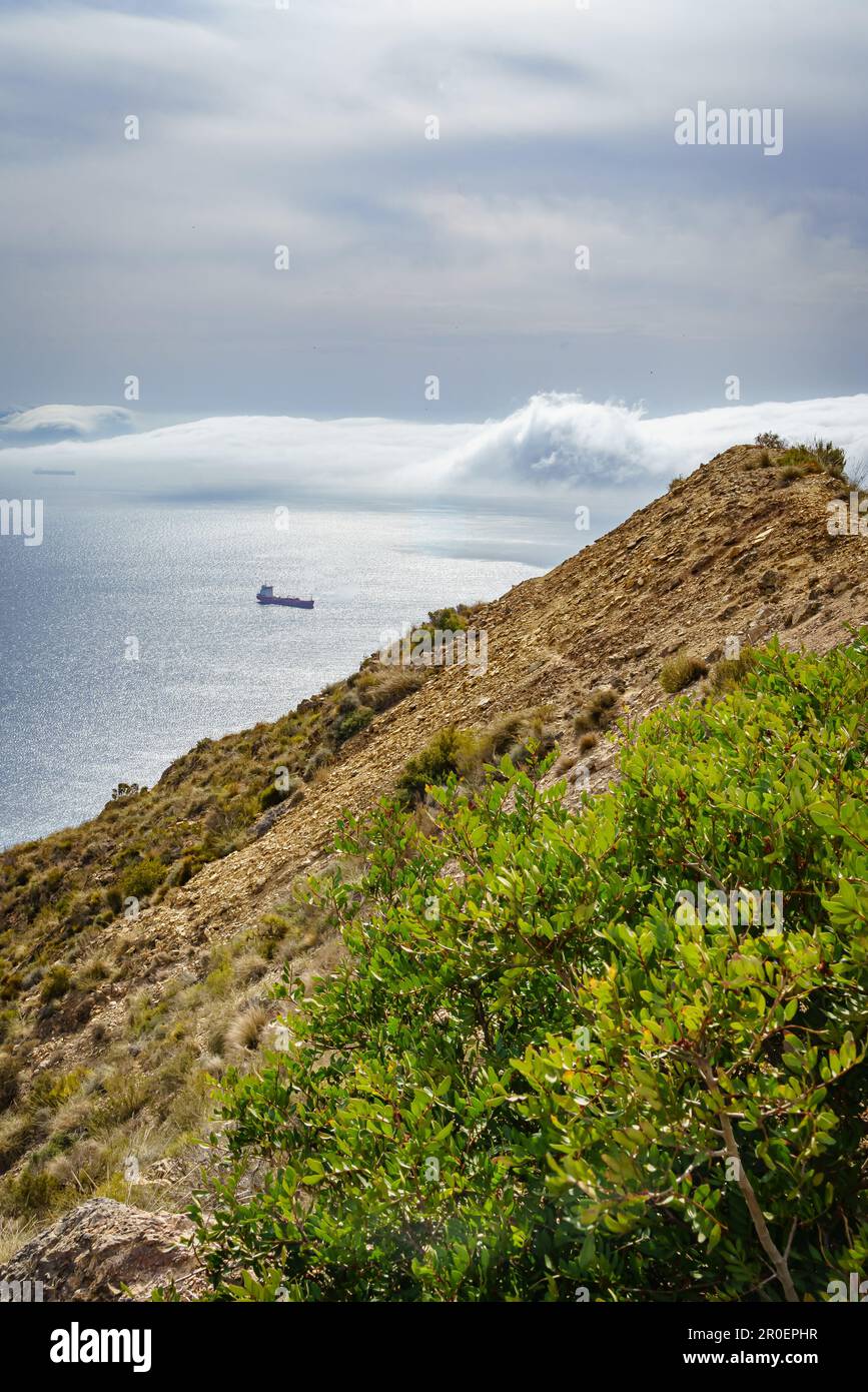 Vista sul Mar Mediterraneo, Cala Salitrona e sulla costa di Cartagena. Murcia. Spagna. Foto Stock