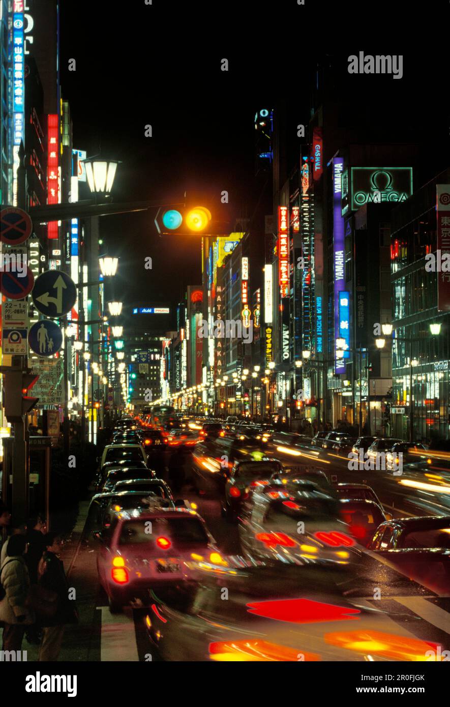Tokyo di notte, Ginza, città, traffico, Giappone Foto Stock