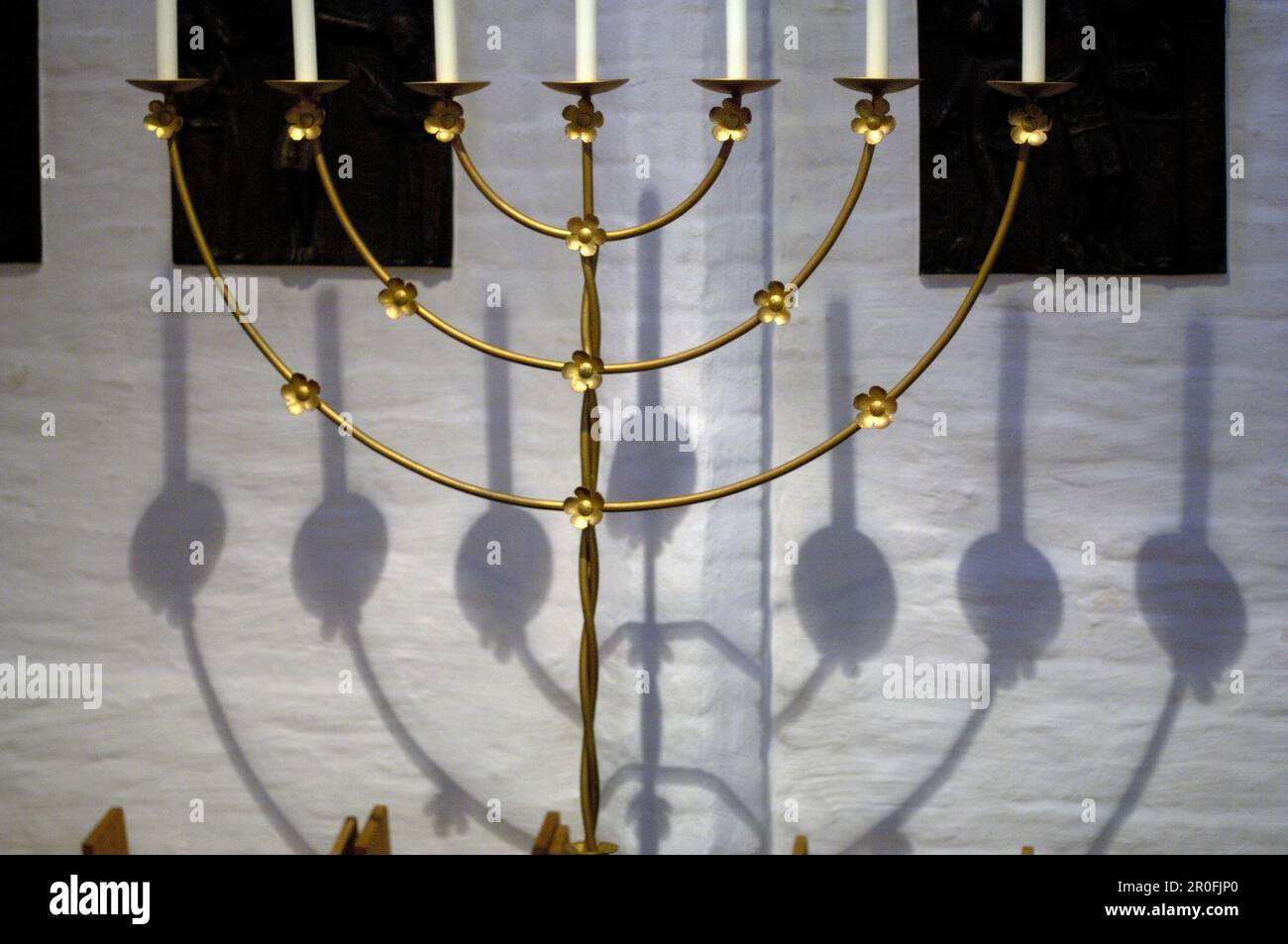 Candelabro A 9 Braccia Significato Candelabro a sette braccia immagini e fotografie stock ad alta