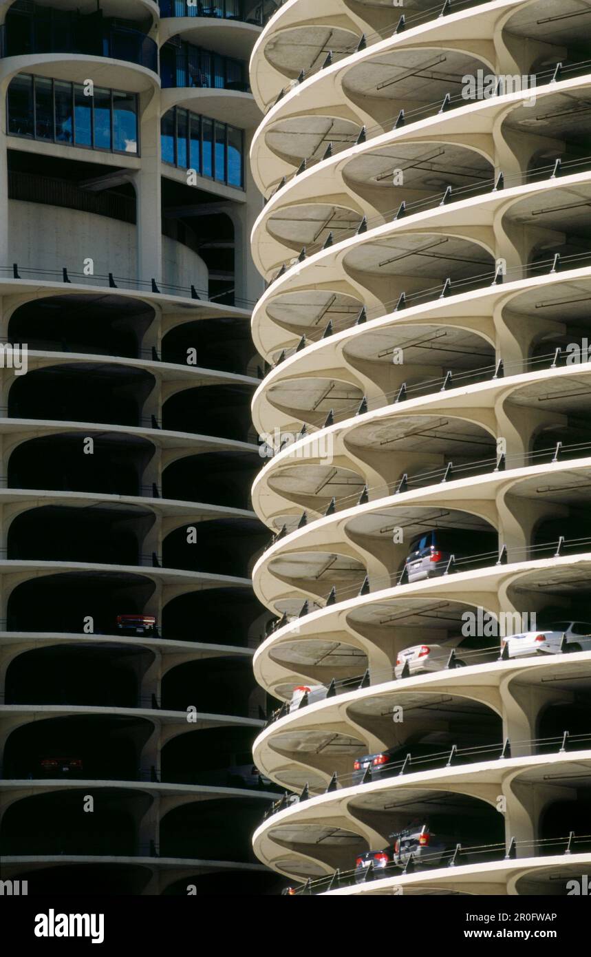 Alto edificio, garage Parcheggio, Bertrand Goldberg, Marina City, Chicago, Illinois, Stati Uniti Foto Stock