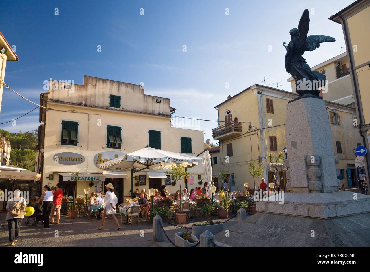 Posizionare con ristorante a Marina di Campo, Isola d'Elba, Italia Foto Stock
