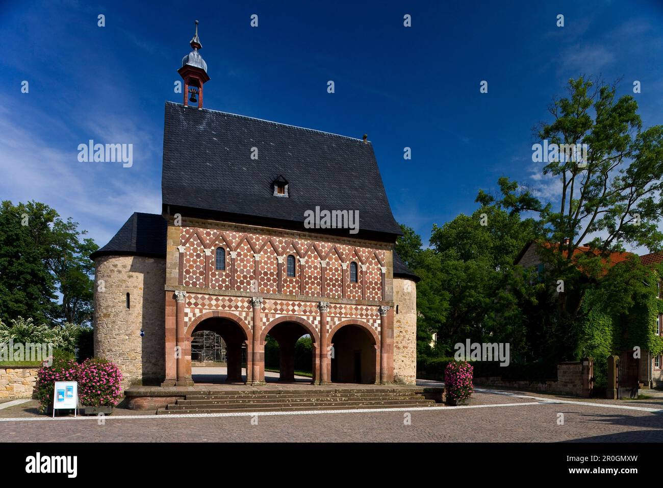 Monastero di Lorsch alla luce del sole, Lorsch, Hessische Bergstraße, Assia, Germania, Europa Foto Stock