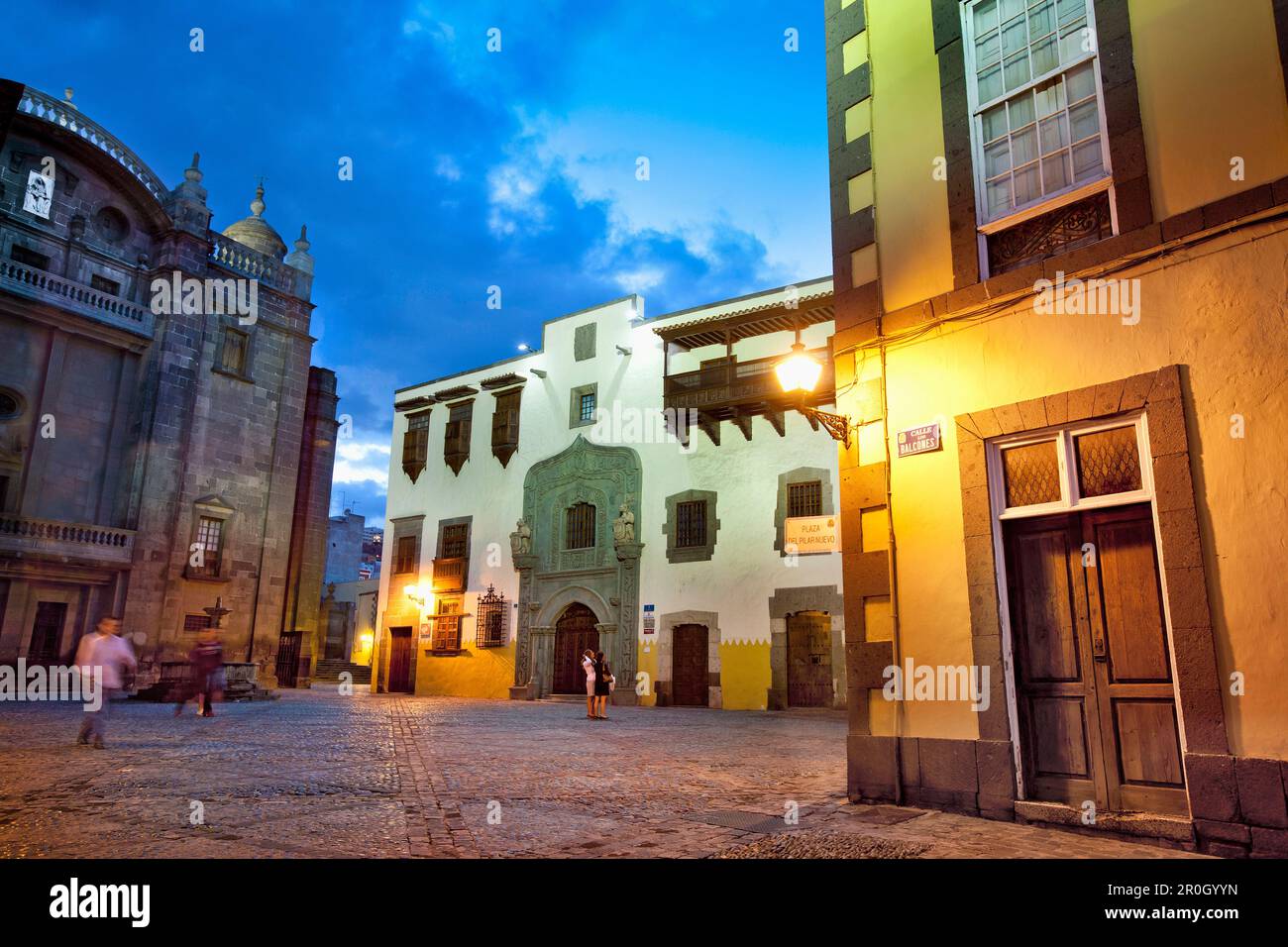 Vista della Casa de Colon nel centro storico di sera, Vegueta, Las Palmas, Gran Canaria, Isole Canarie, Spagna, Europa Foto Stock