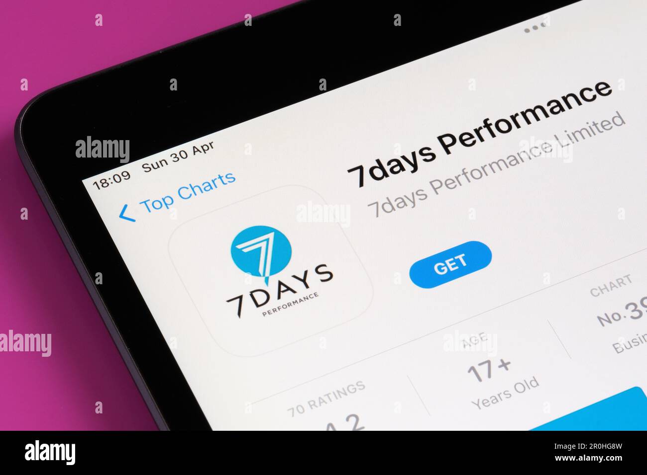 App per prestazioni 7days visualizzata in App Store sullo schermo dell'ipad. Messa a fuoco selettiva. Stafford, Regno Unito, 6 maggio 2023 Foto Stock