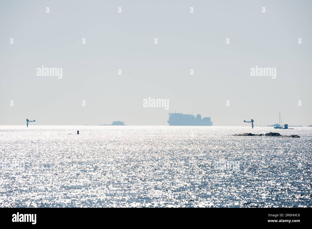 Navi e mare al di fuori di Gothenburg/Göteborg Svezia Foto Stock