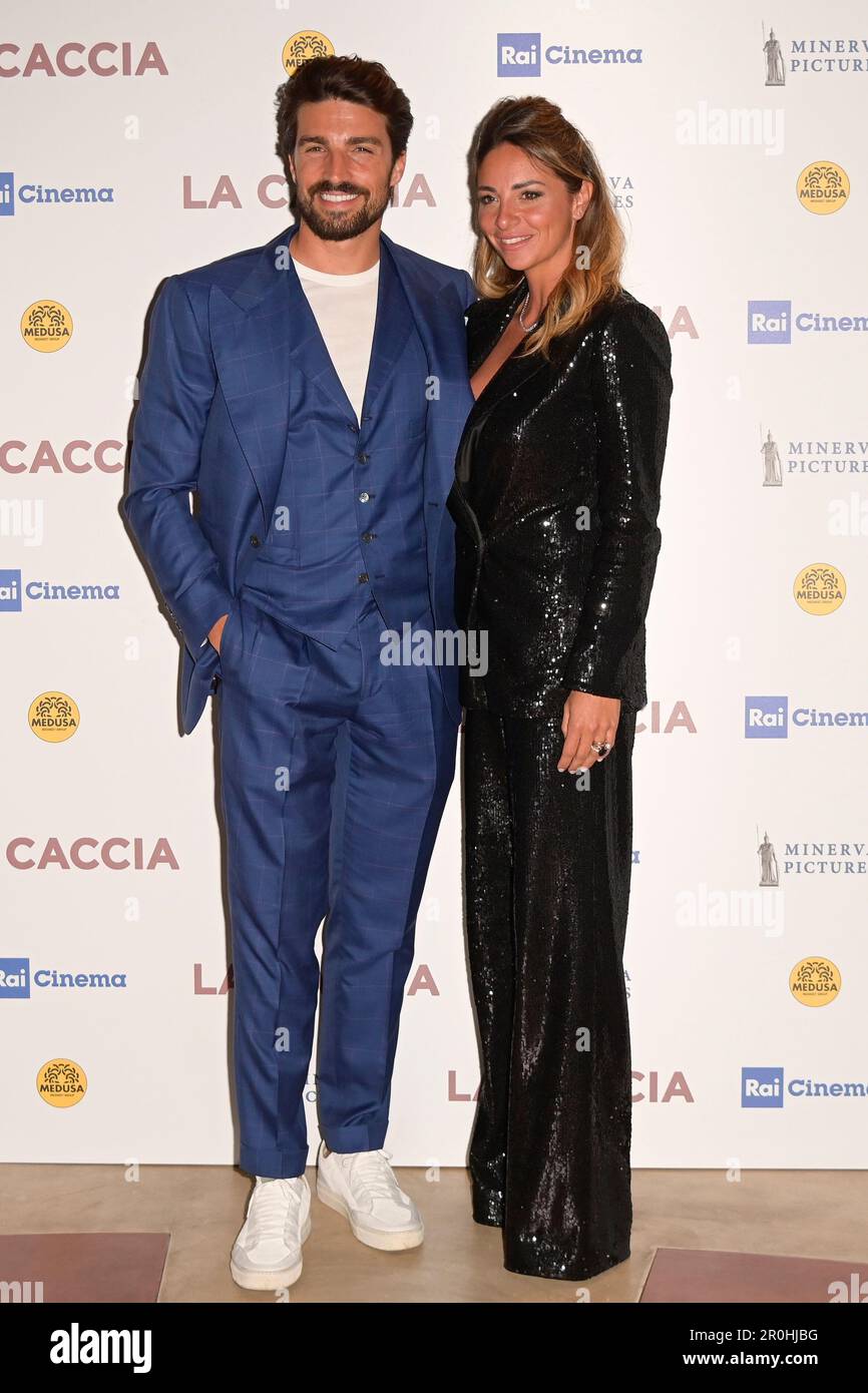 Roma, Italia. 08th maggio, 2023. Mariano di VAIO (l) ed Eleonora Brunacci (r) partecipano alla prima edizione del film "la caccia" al Cinema Barberini. Credit: SOPA Images Limited/Alamy Live News Foto Stock