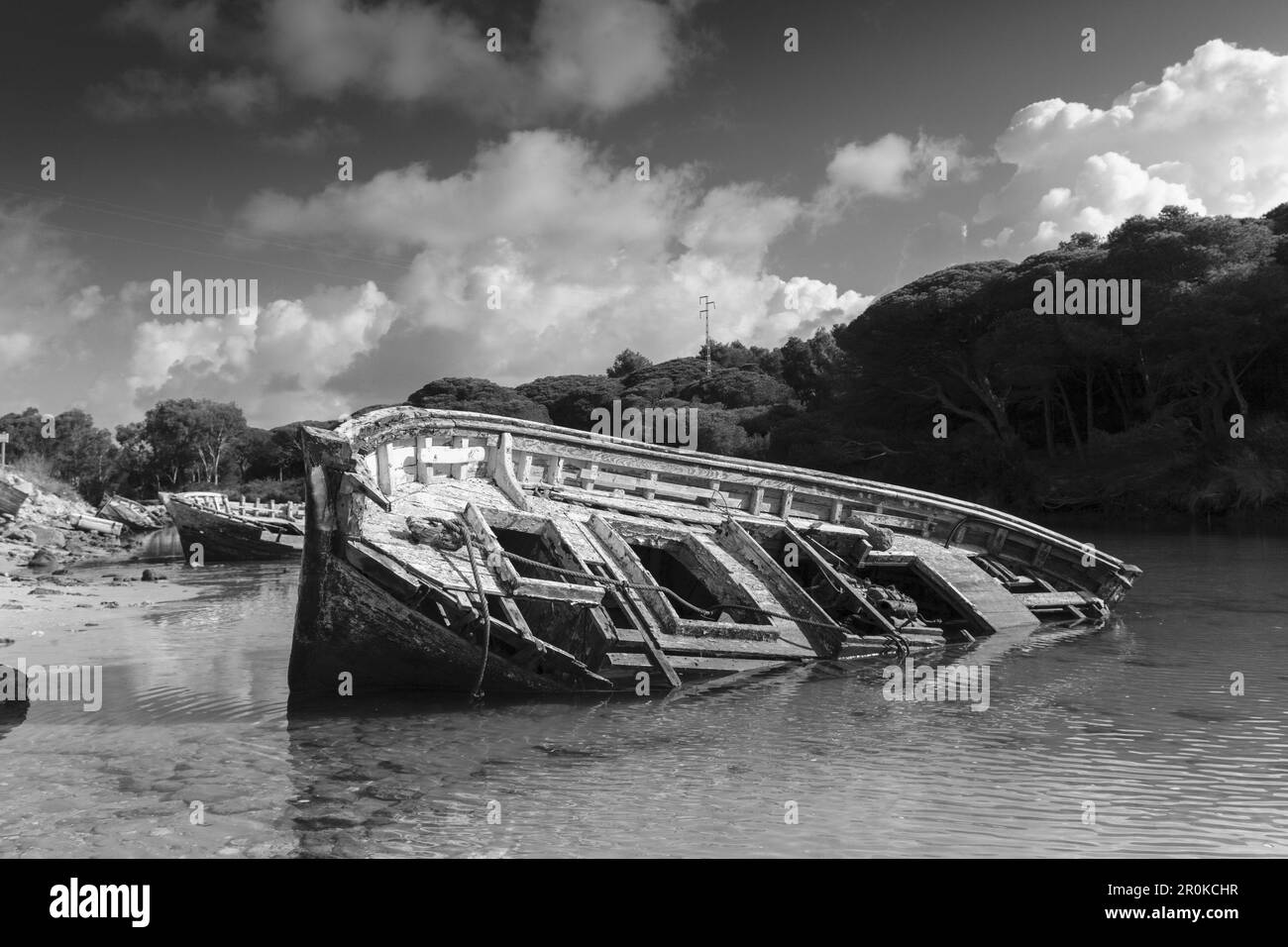 Naufragio, puerto pequero, porto di pesca, Cabo de Roche, vicino a Conil, Costa de la Luz, Oceano Atlantico, provincia di Cadice, Andalusia, Spagna, Europa Foto Stock