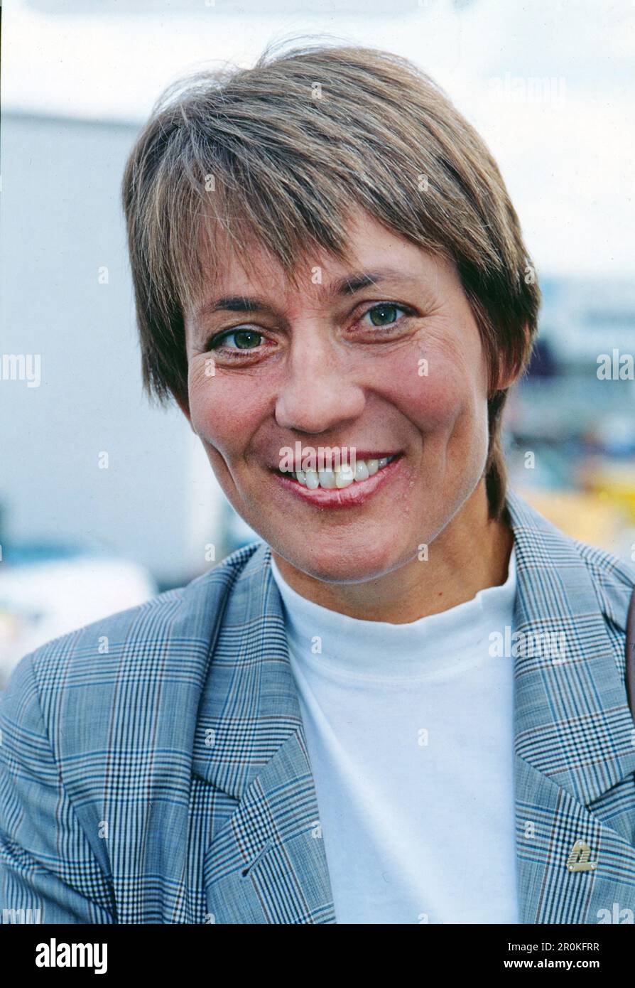 Rosi Mittermaier, ehemalige deutsche Skirennläuferin, zweimalige Goldmedaillen-Gewinnerin bei den Olympischen Winterspielen 1976 a Innsbruck und Ski-Weltcup-Siegerin, Portrait, Deutschland, circa 1989. Rosi Mittermaier, ex pilota di sci tedesco, due volte medaglia d'oro e silber, olimpica invernale 1976 e vincitrice della Coppa del mondo di sci, ritratto, Germania, circa 1989. Foto Stock
