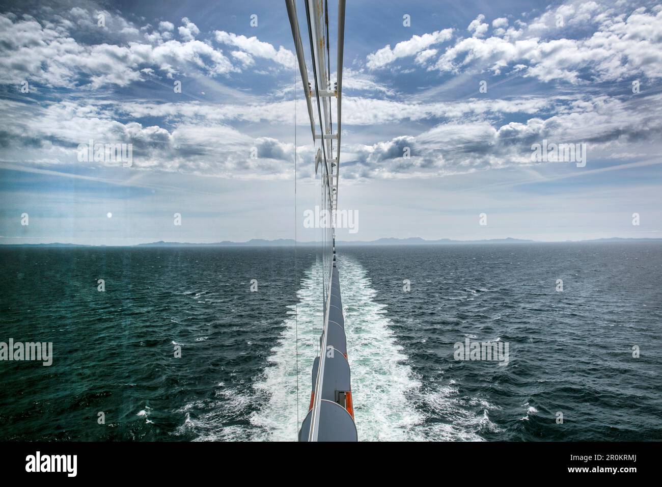 CANADA, Vancouver, British Columbia, vedute del passaggio interno sulla strada per Ketchikan, Georgia, subito fuori dalla nave da crociera Holland America, il Foto Stock