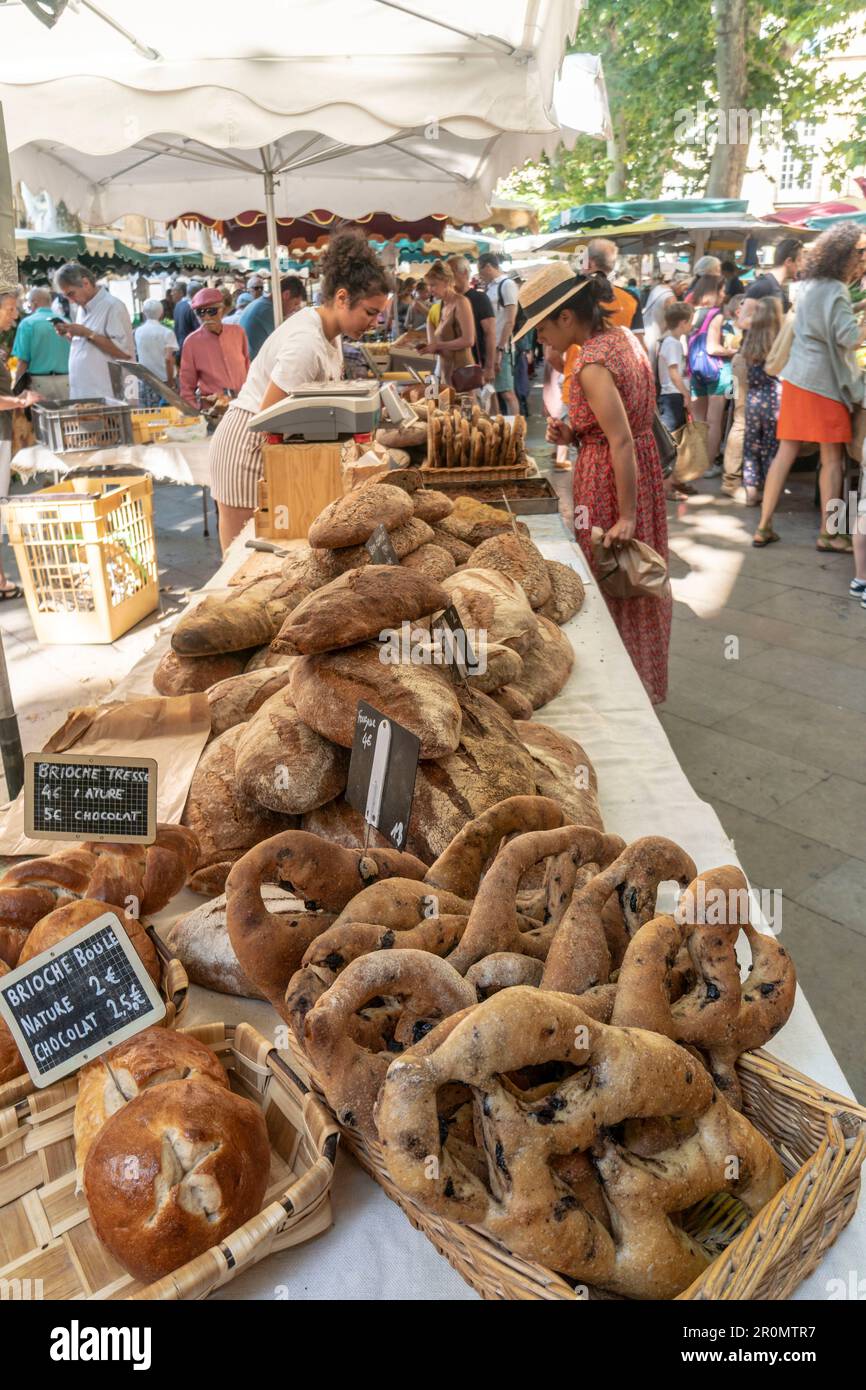 Place Richelme, mercato settimanale, Aix en Provence, Francia Foto Stock