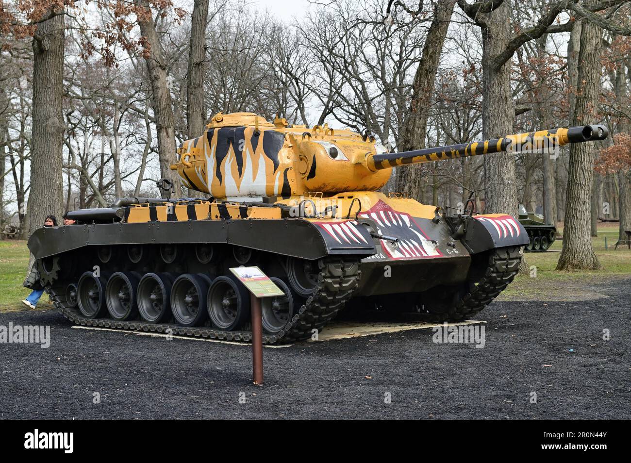 Wheaton, Illinois, Stati Uniti. Un carro armato M46 dell'esercito, uno dei numerosi veicoli storici del carro armato al parco di Cantigny. Foto Stock