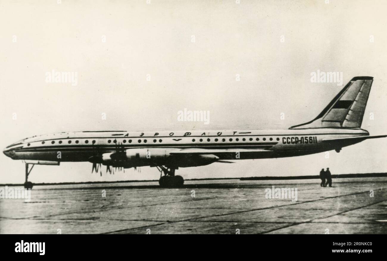 Velivolo turbo-propulsore russo Tupolev tu-114 sul runaway, 1965 Foto Stock